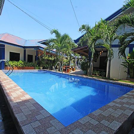 Foxtail Siargao Island Guesthouse Хенерал Луна Екстериор снимка