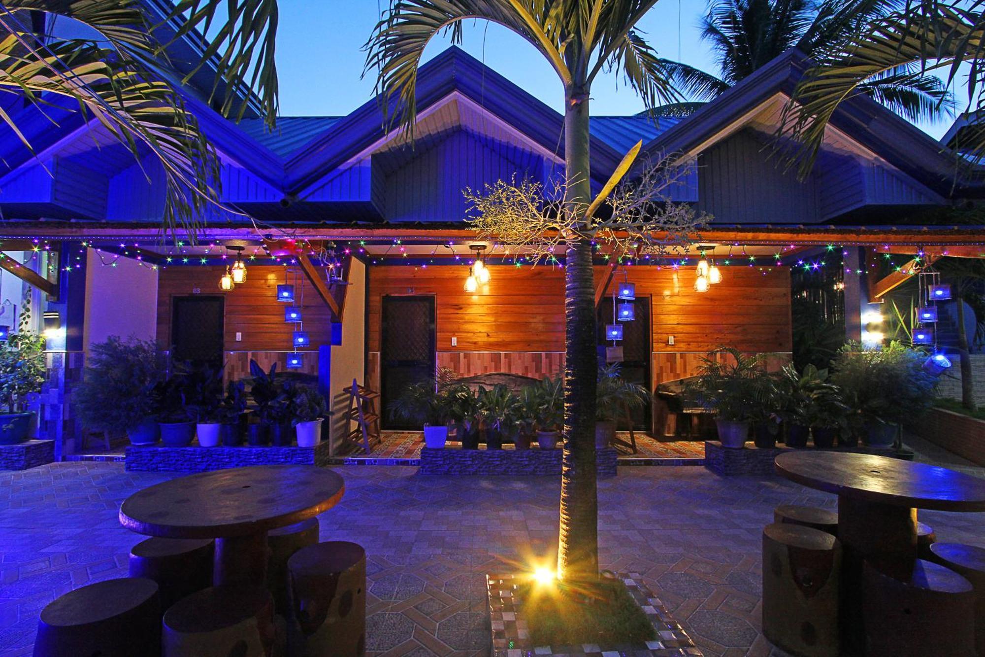 Foxtail Siargao Island Guesthouse Хенерал Луна Екстериор снимка