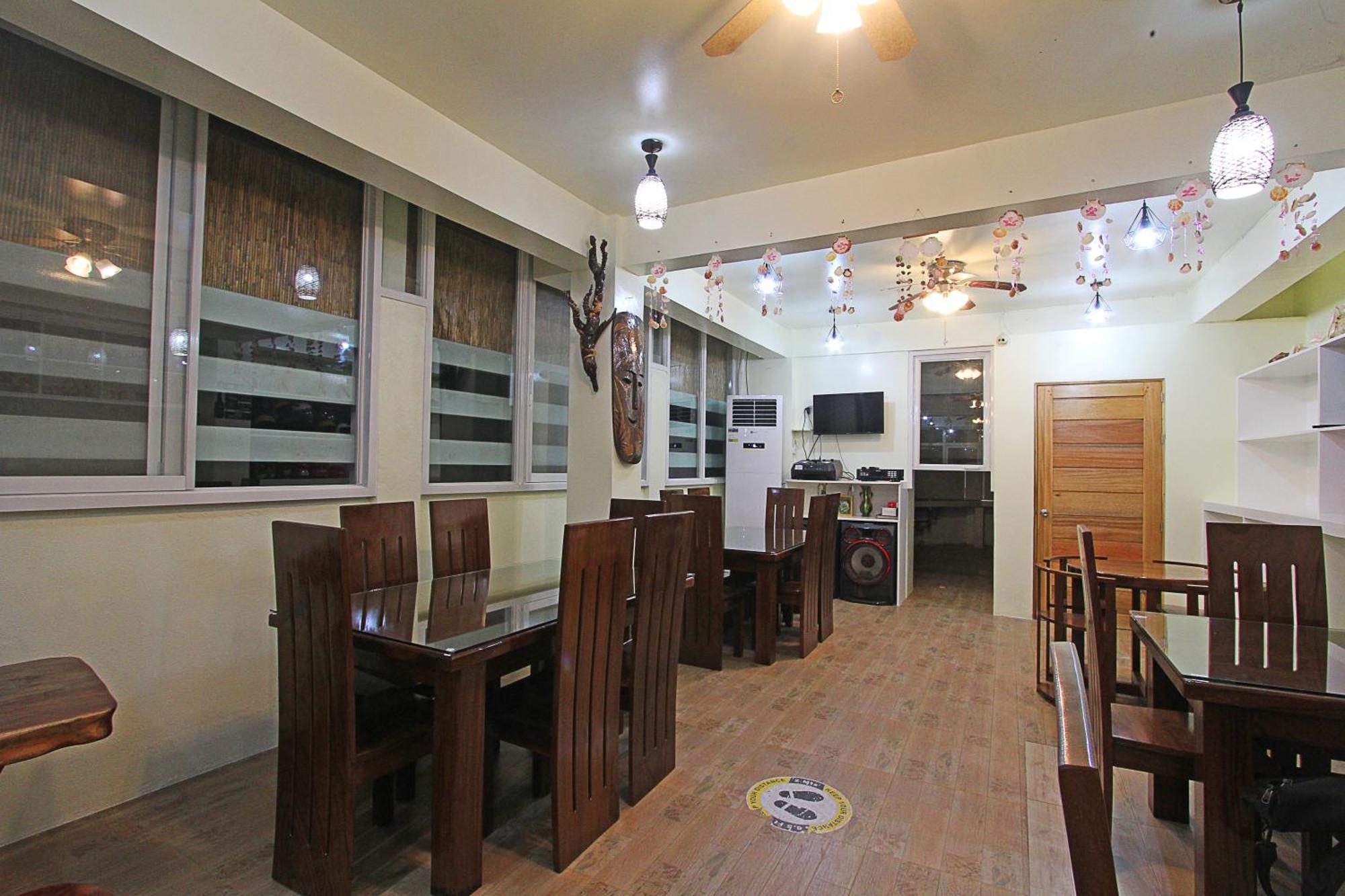 Foxtail Siargao Island Guesthouse Хенерал Луна Екстериор снимка
