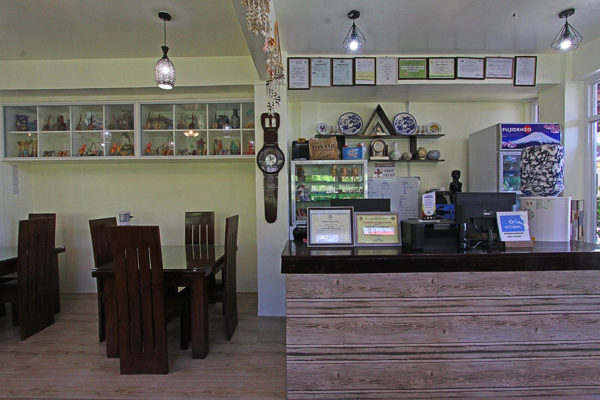Foxtail Siargao Island Guesthouse Хенерал Луна Екстериор снимка