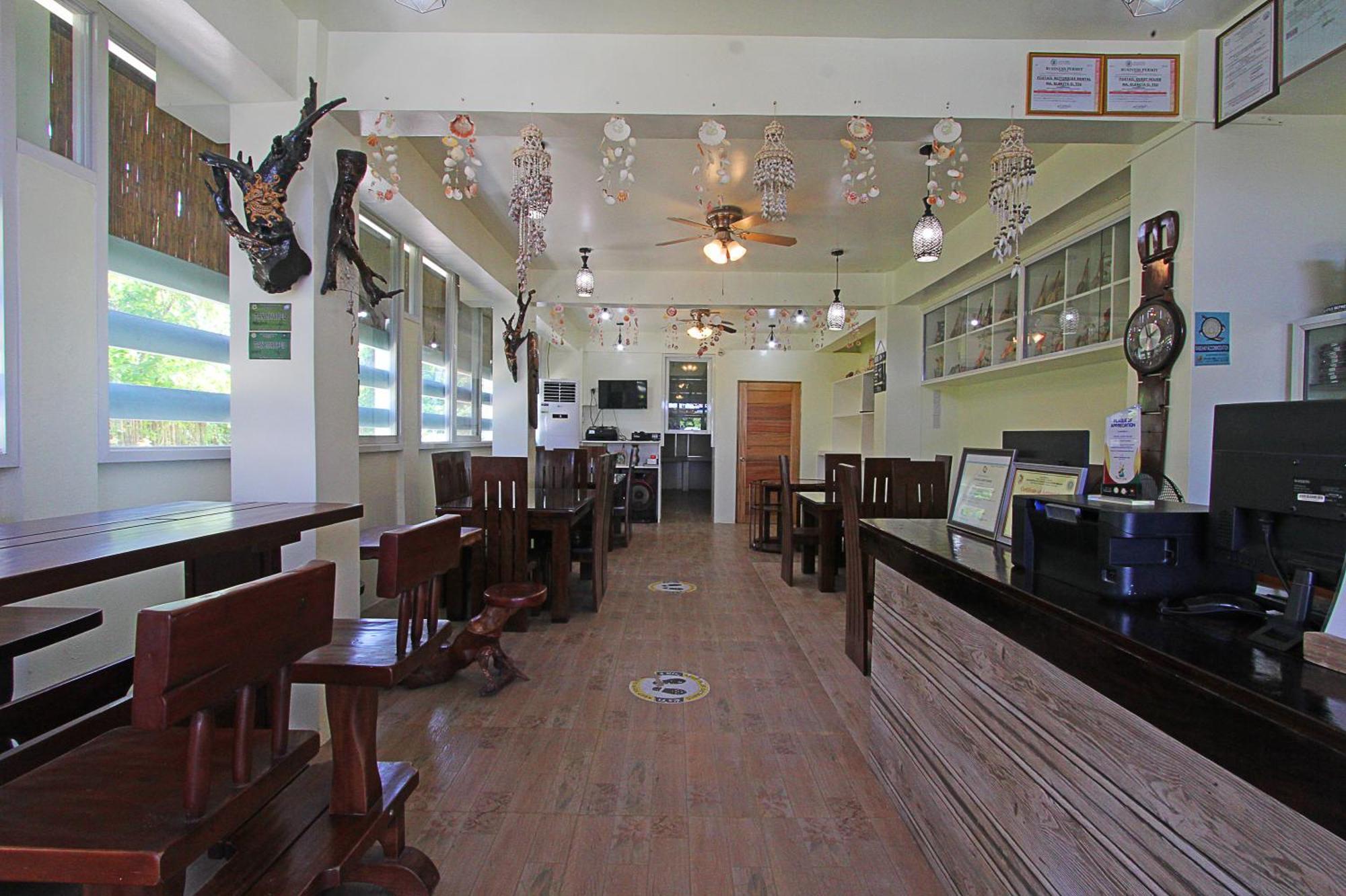 Foxtail Siargao Island Guesthouse Хенерал Луна Екстериор снимка